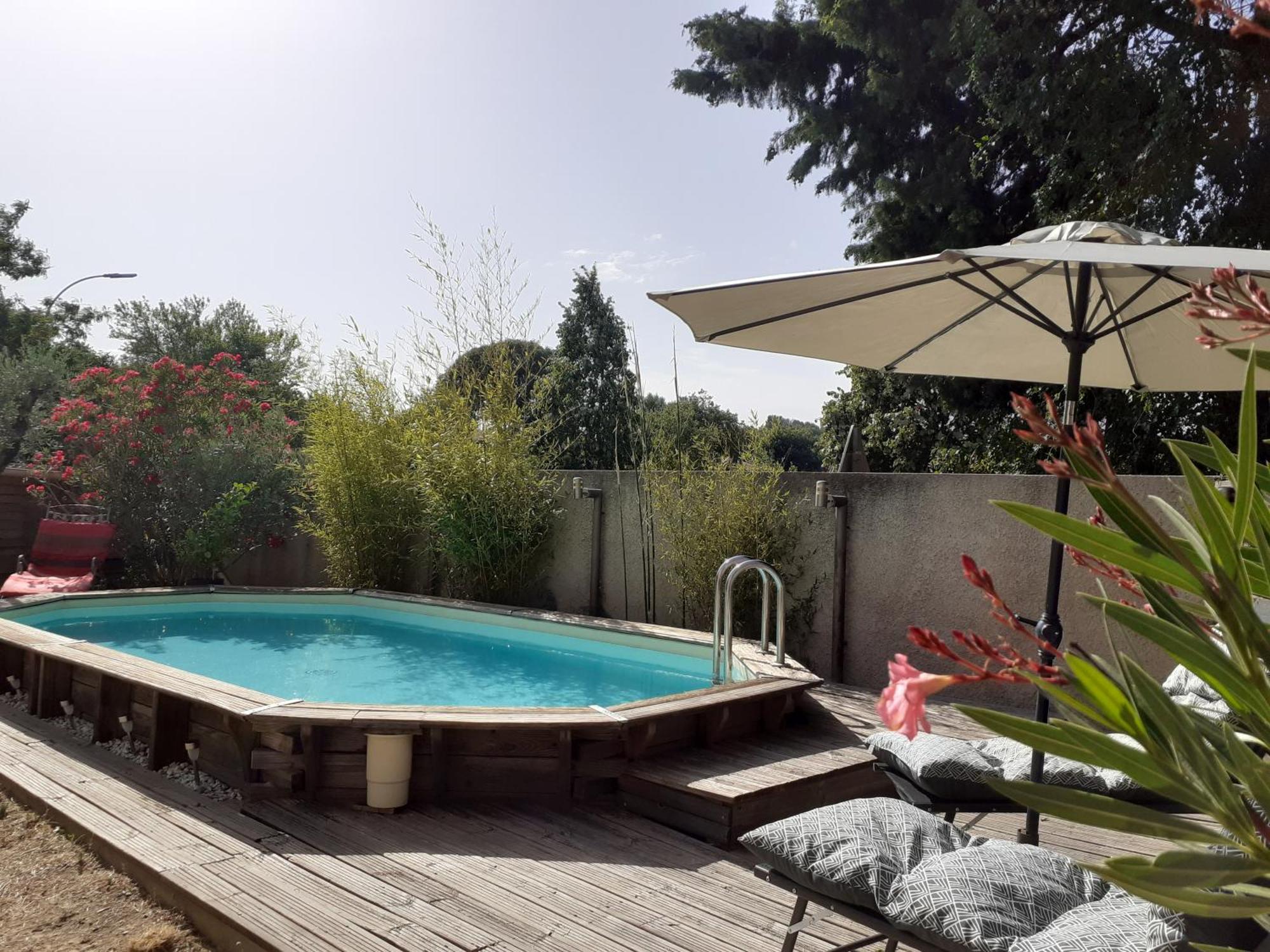 Location Saisonniere Avec Piscine Et Terrasse Au Pied Du Luberon Hotel Lauris Exterior foto